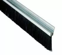 Plinthe anti-vent fixe