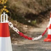 Crochets pour cônes de signalisation