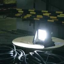 Projecteur hybride DEADML805