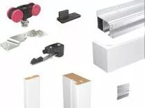 Ferrure de porte coulissante � galandage