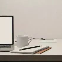 Passe-c&acirc;bles rectangulaire &agrave; encastrer