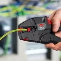 Pince &agrave; d&eacute;nuder &agrave; r&eacute;glage automatique