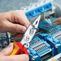 Pince &eacute;lectricien multi-usages isol&eacute;e 1000V VDE