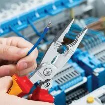 Pince &eacute;lectricien multi-usages isol&eacute;e 1000V VDE