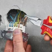 Pince universelle multifonctions 145 mm isol&eacute;e 1000 V