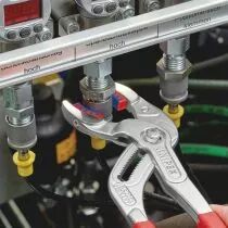 Pince pour siphons et connecteurs