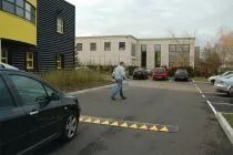 Ralentisseur zone priv&eacute;e jaune et noir
