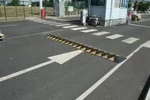 Ralentisseur zone priv&eacute;e jaune et noir