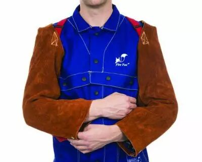 Manchette cuir avec harnais