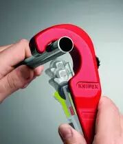 Coupe-tube KNIPEX TubiX®