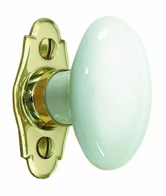 Bouton sur platine porcelaine blanche