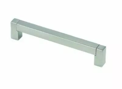 Poigne contemporaine carre - zamack chrom mat